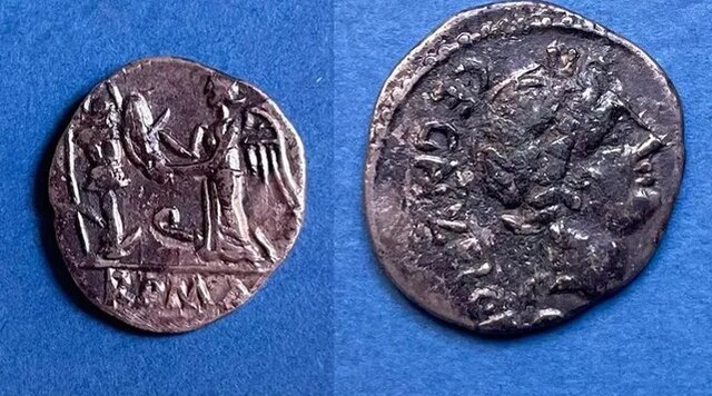 کشف هزاران سکه و سنگ جواهر رومی