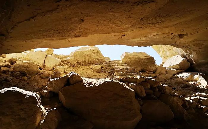 مسیر دسترسی به غارهای سه گانه چابهار