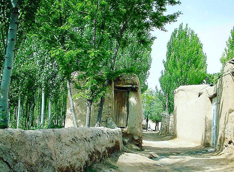 مسیر دسترسی به روستای اکنلو از جاده تهران-همدان