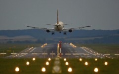 توسعه زیرساخت های فرودگاهی همزمان با نوسازی ناوگان هوایی