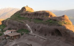 قلعه الموت؛ ایستاده بر شانه های تاریخ