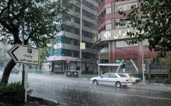 کاهش 10 درجه ای دمای هوا همراه با بارش باران در تهران