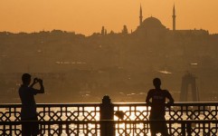 کاهش 31 درصدی گردشگران و 40 درصدی درآمدهای گردشگری ترکیه