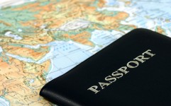 گرو گرفتن پاسپورت خارجی ها در هتل ها برچیده شود