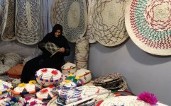 حمایت از هنرمندان استان های کم برخوردار در نمایشگاه صنایع دستی