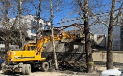 تخریب «خانه اقبالیان» در همدان
