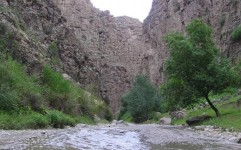 دره شمخال؛ بهشت طبیعت گردی ایران