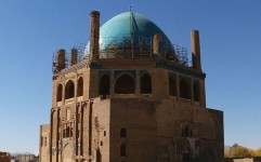 نگین فیروزه ای جهان در ایران