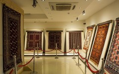موزه فرش گنبدکاووس، سفر به تاروپود رنگی سنت ها
