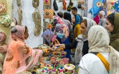 برپایی نمایشگاه ها و بازارچه های موقت صنایع دستی در مناطق سفید