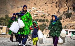 ایران در عرصه آب و خاک دچار بحران و مشکل است