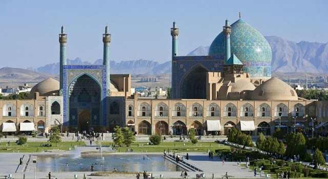 تشکیل کمیته ویژه نظارت بر مرمت گنبد مسجد امام اصفهان