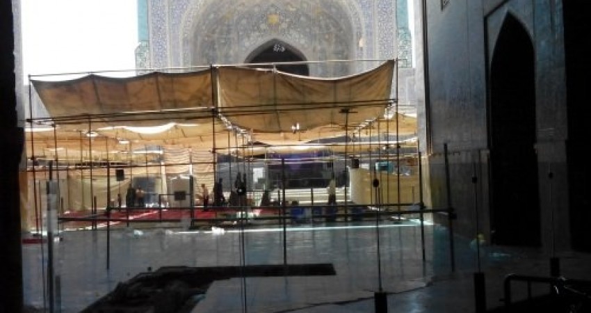 تن خسته مسجد امام اصفهان تاب داربست ندارد