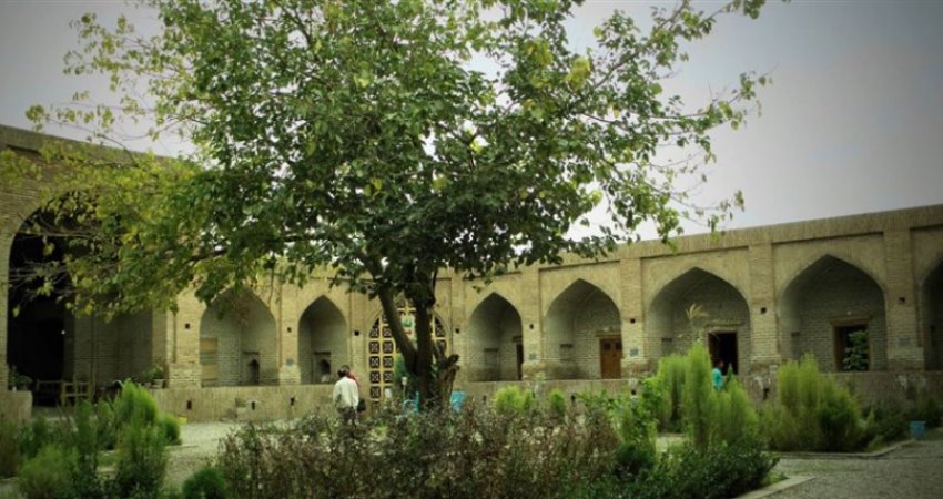 اقامت در بناهای تاریخی انگیزه سفر به ایران را چند برابر می کند