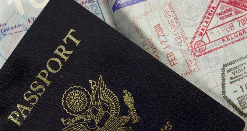 خدمات صدور ویزا در سفارت خانه های ایران و انگلیس از سر گرفته می شود