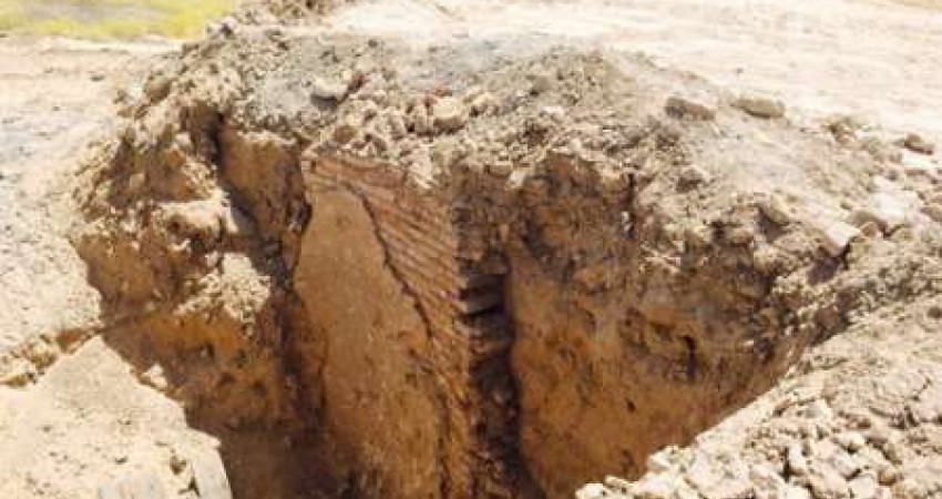 کشف یک بنای تاریخی در تنگستان بوشهر