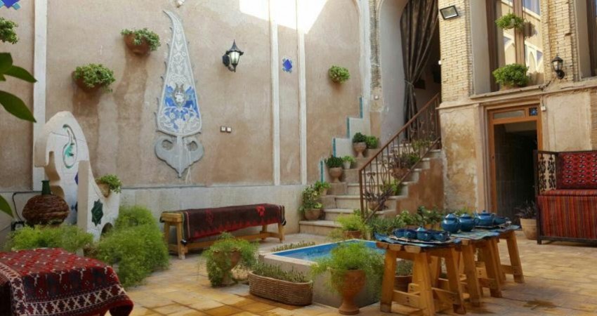 "سووشون" نخستین اقامتگاه بوم گردی در بافت تاریخی شیراز