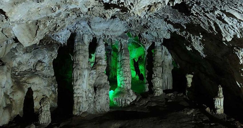 غار ده شیخ شگفت انگیزترین جاذبه گردشگری کهگیلویه و بویراحمد