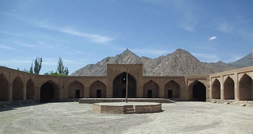 کاروانسرای کوهاب نطنز؛ شکوه معماری و هنر دوره صفوی