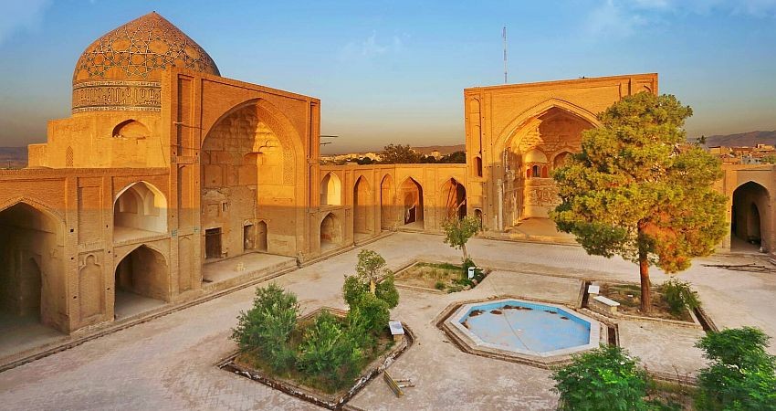 مسجد جامع ساوه، دانشکده معماری ایران